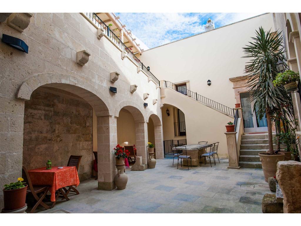 帕拉索美拉瓜酒店 Castiglione d'Otranto 外观 照片