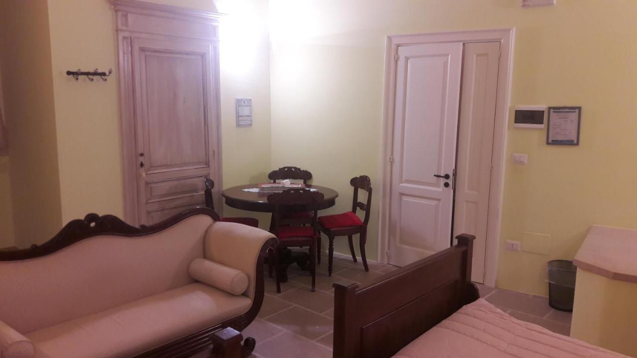 帕拉索美拉瓜酒店 Castiglione d'Otranto 外观 照片